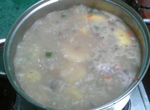 Una foto de Sopa con cabezas de pescado