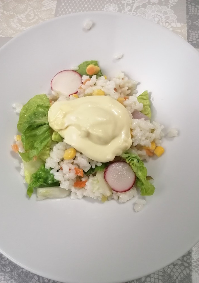 Una foto de 295. Ensalada de arroz vegetariana