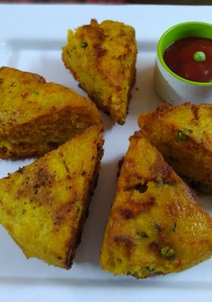 वेज ट्रायंगल (Veg Triangle recipe in hindi) रेसिपी मुख्य फोटो