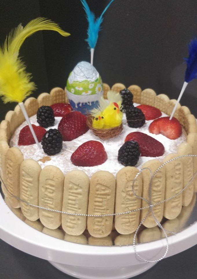 Una foto de Mona Pascua bebé