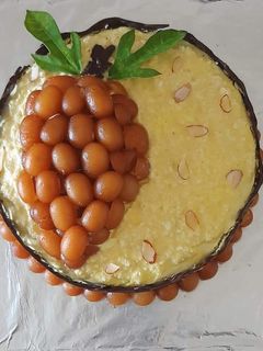 રબડી કેક(Rabdi Cake Recipe In Gujarati) રેસીપી મુખ્ય ફોટો