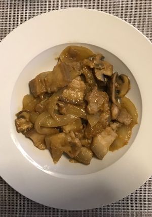 Una foto de Carne y verduras con Miso