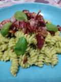 Fusilli con crema di zucchine e speck