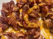 Una foto de oreja de cerdo adobo