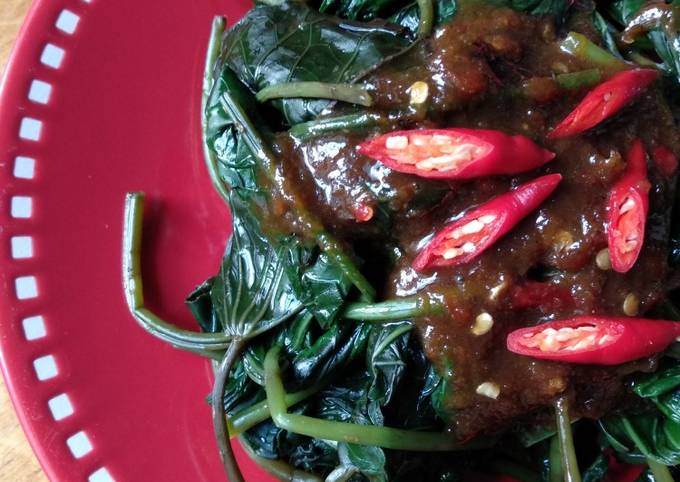 Sambel Brambang Asem Lalap Kangkung Daun Ubi