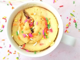 Funfetti mug cake
