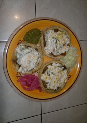 Una foto de Sopes ó Gorditas de guisos