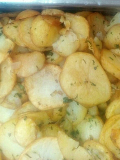 A picture of Lyonnaise potatoes.