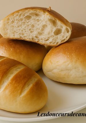 Une photo de PAN DE LECHE (pains au lait)