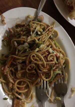 A picture of Chicken chowmin.