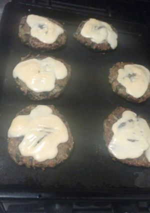 Una foto de Hamburguesas de atún y caballa hechas con avena