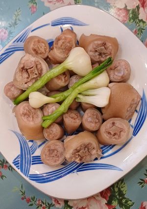 Hình của món Đuôi heo luộc.