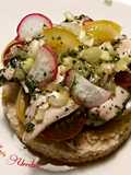 Lechas de sardinas con tapenade y tomates cherry