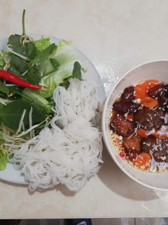 A picture of Bún chả Hà Nội.