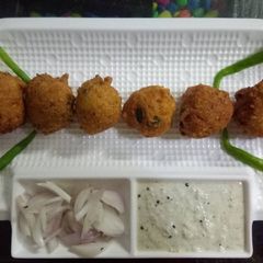 Mix Dal vada/lentils vada in South Indian style A picture of Mix Dal vada/lentils vada in South Indian style.
