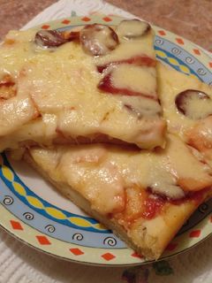 Egyszerű pizza 🍕 recept fotója