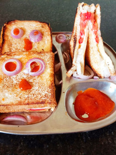 தவா சீஸ் பிரட் சாண்ட் விச்/ tawa cheese bread sanwich recipe in tamil செய்முறை முக்கிய புகைப்படம்