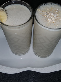 A picture of Dates oat meal milkshake.