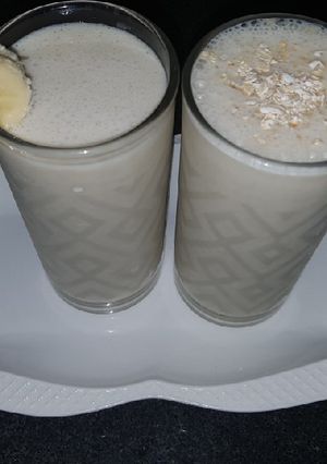 A picture of Dates oat meal milkshake.