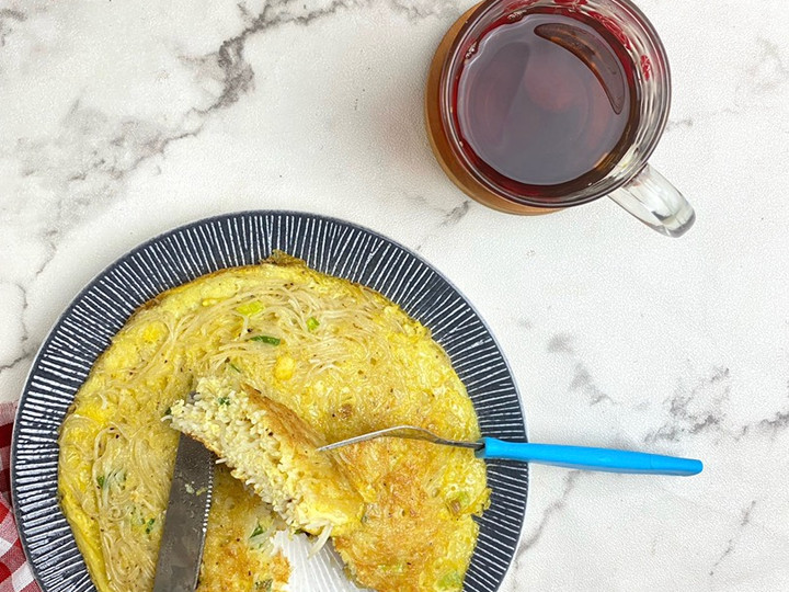 Bagaimana Membuat 1. Omelet Bihun Anti Gagal