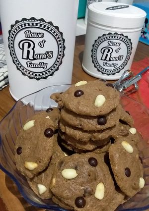 Foto resep Chocolate and Peanut butter cookies (takaran sendok, no oven)