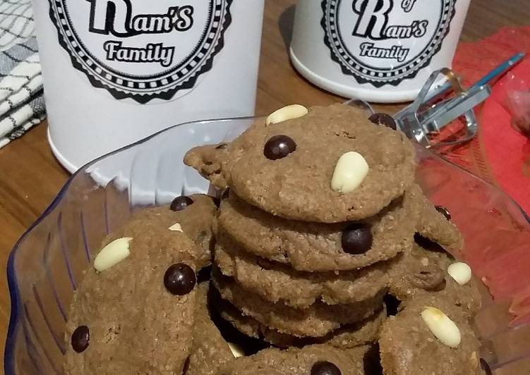 Resep Terbaru Chocolate and Peanut butter cookies (takaran sendok, no oven) Ala Warteg