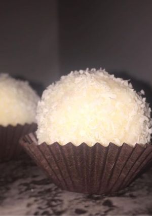 Una foto de Trufas de coco con 2 ingredientes