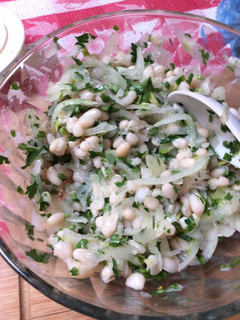 Una foto de Ensalada de porotos viejos