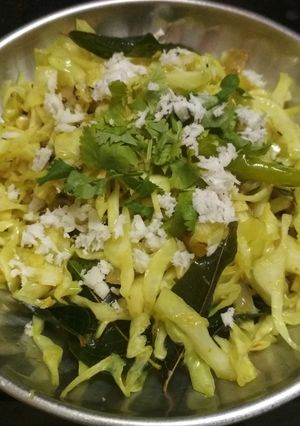पत्ता गोबी फोगाट (Patta gobhi fogat recipe in hindi) रेसिपी मुख्य फोटो