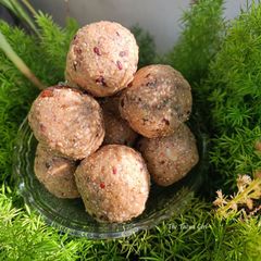 A picture of Methi Laddoo.
