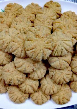 A picture of Sugar-Dusted Ka'ak (Egyptian Cookies) 😋.