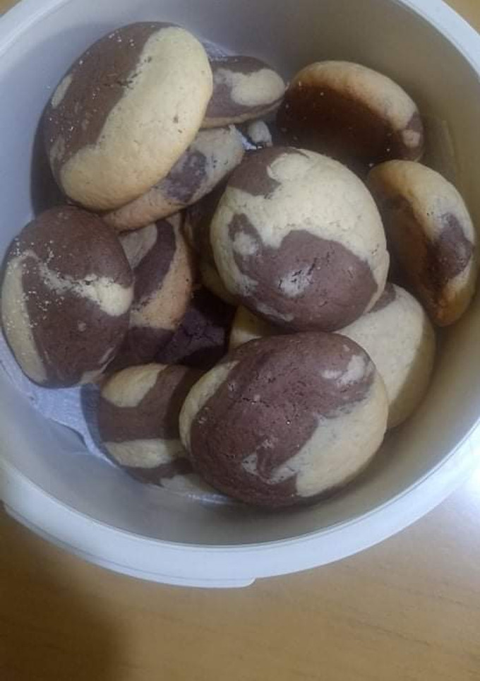 Una foto de Galletitas marmoladas 💙