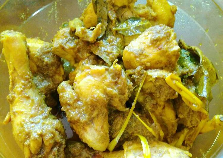 Resep Ayam ungkep oleh Annisa Eka Putri - Cookpad