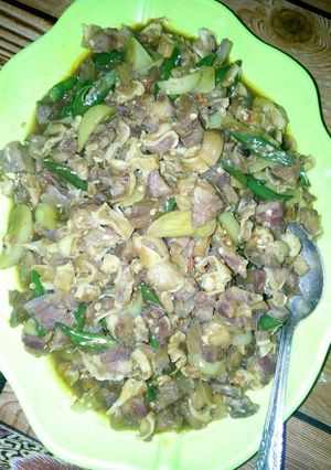 Foto resep Oseng Kikil Mercon Cabe Hijau ala mama Kenzo
