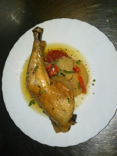 Una foto de Muslo de pollo al horno🍗
