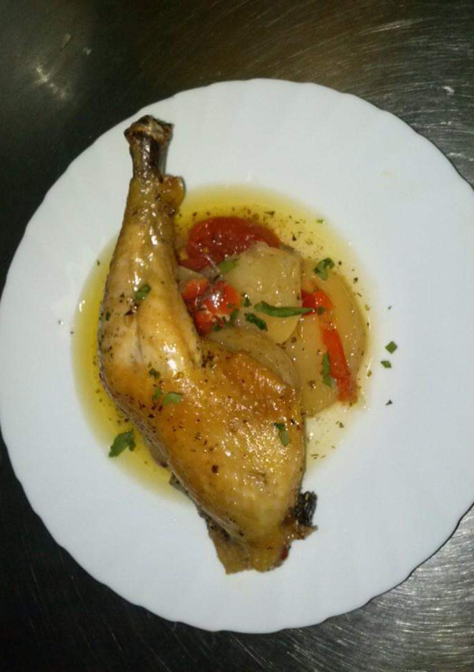 Una foto de Muslo de pollo al horno🍗