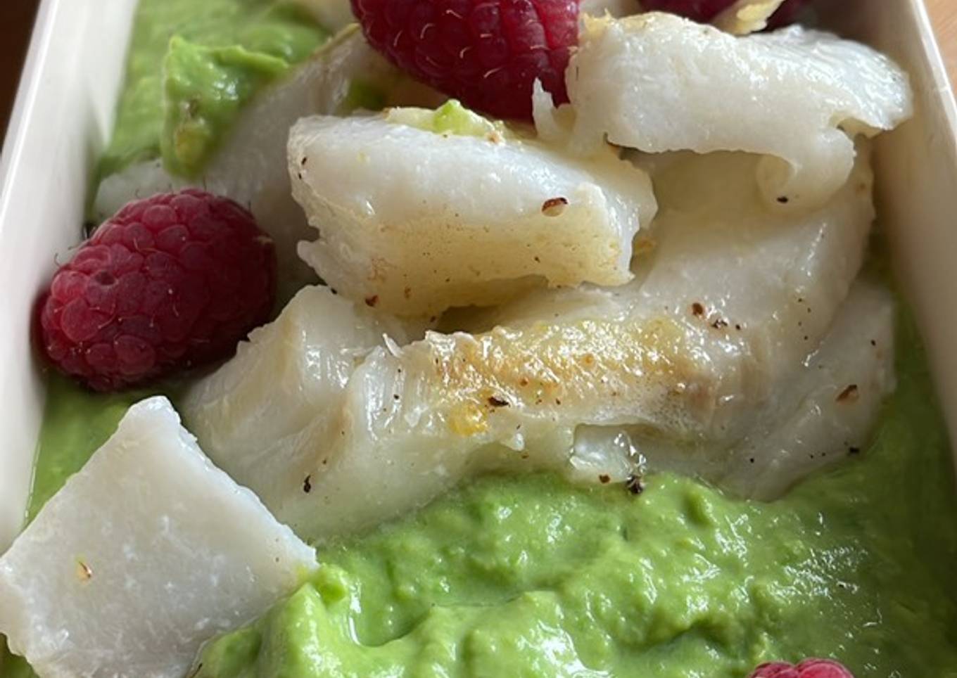 Cabillaud petits pois framboises