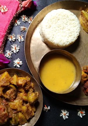 নিরামিষ পটল আলুর ডালনা (patol alur dalna recipe in bengali) রেসিপির প্রধান ছবি