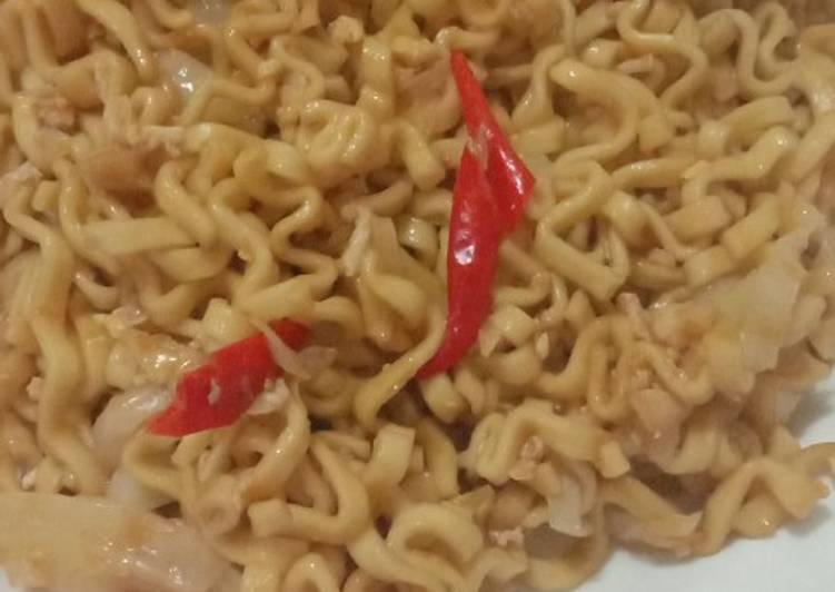 Bagaimana Menyiapkan 10 Mie goreng simple 😍, Bisa Manjain Lidah