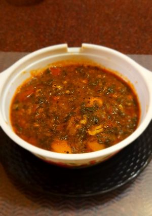 आलू पालक (Aloo palak recipe in Hindi) रेसिपी मुख्य फोटो