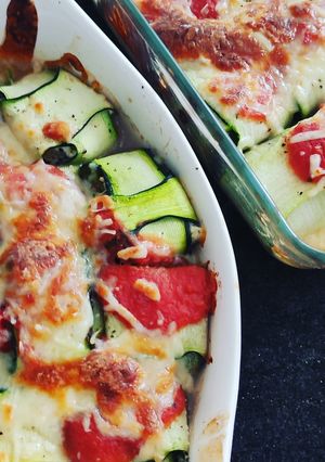 Una foto de Raviolis de calabacín rellenos de espinacas ricota y nuez