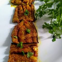 A picture of Masala begun (Sindhi style taryal vangan).