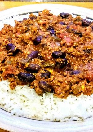 A picture of Beefed up Chilli Con Carne, with fresh chillies.