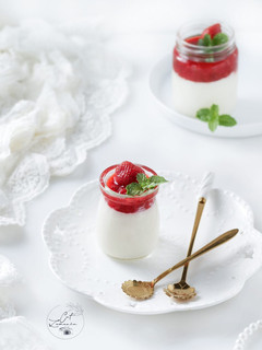 Foto resep Strawberry panna cotta (tanpa gelatin)