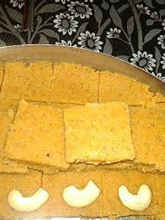 સુખડી પાક (sukhdi pak recipe in Gujarati) રેસીપી મુખ્ય ફોટો