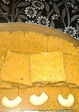 સુખડી પાક (sukhdi pak recipe in Gujarati) રેસીપી મુખ્ય ફોટો