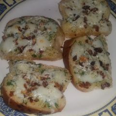 A picture of Garlic Bread.