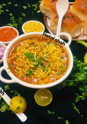 ઇન્સ્ટન્ટ સેવ ઉસળ રેસીપી મુખ્ય ફોટો