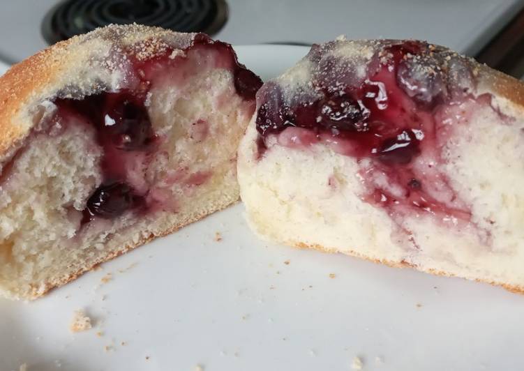 Bread with the blueberry filling