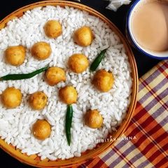 A picture of Phoolouri / Pakoda/ Chickpea Fritters.